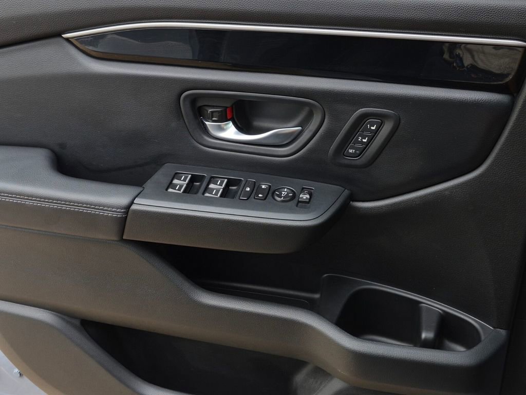 Used 2024 Honda Pilot Touring image 15