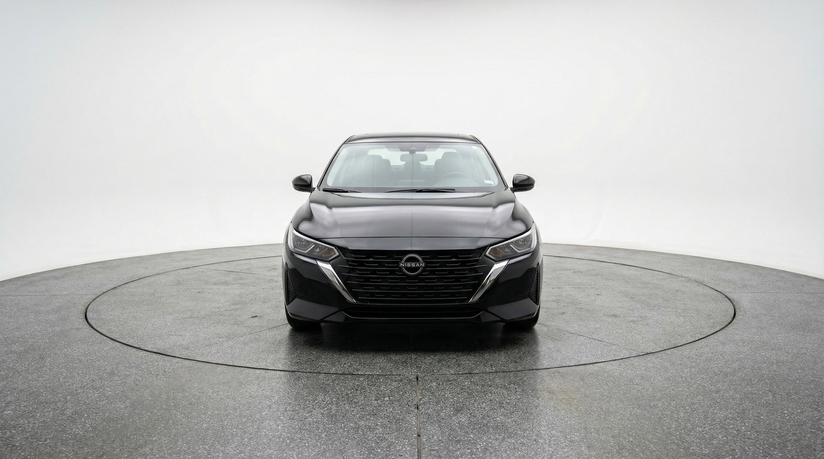 Used 2025 Nissan Sentra SV image 2