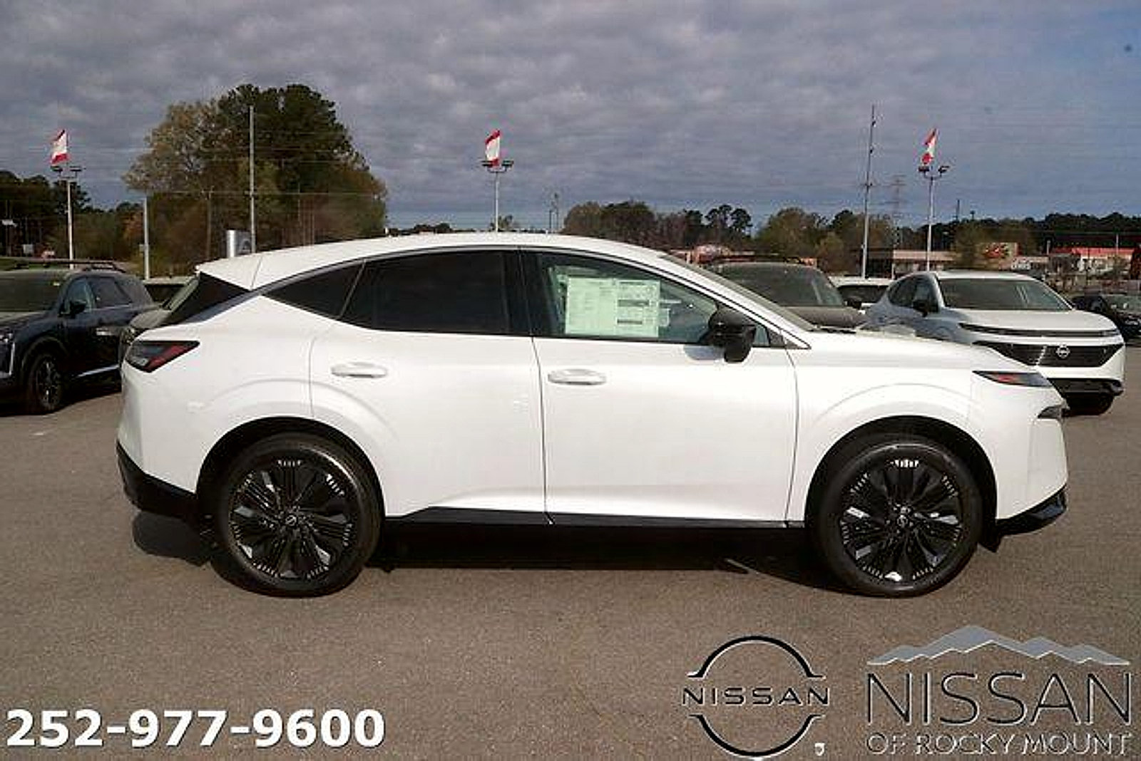 New 2026 Nissan Murano Platinum w/ Cargo Package AWD/4WD image 4
