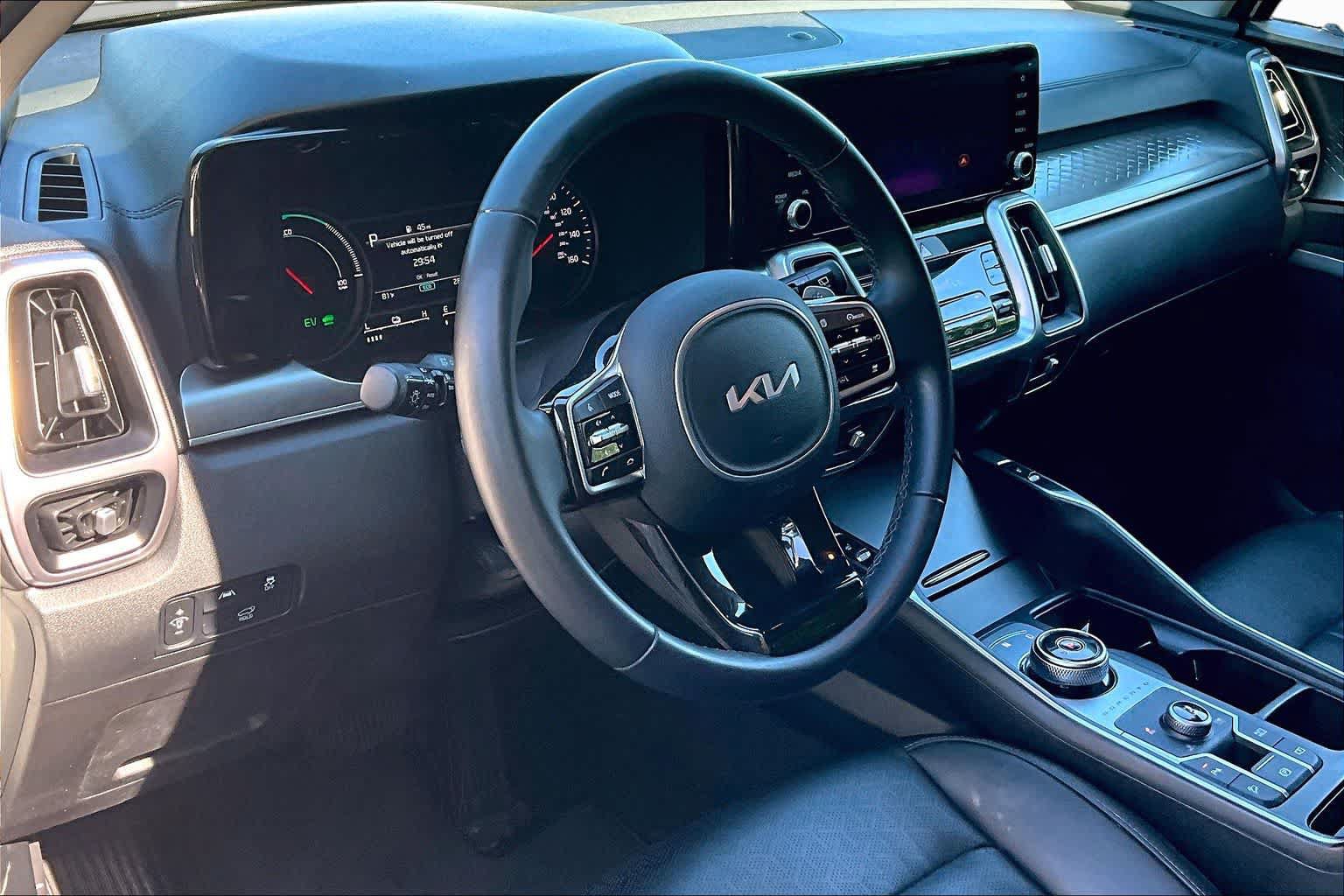 Used 2023 Kia Sorento EX AWD/4WD image 16