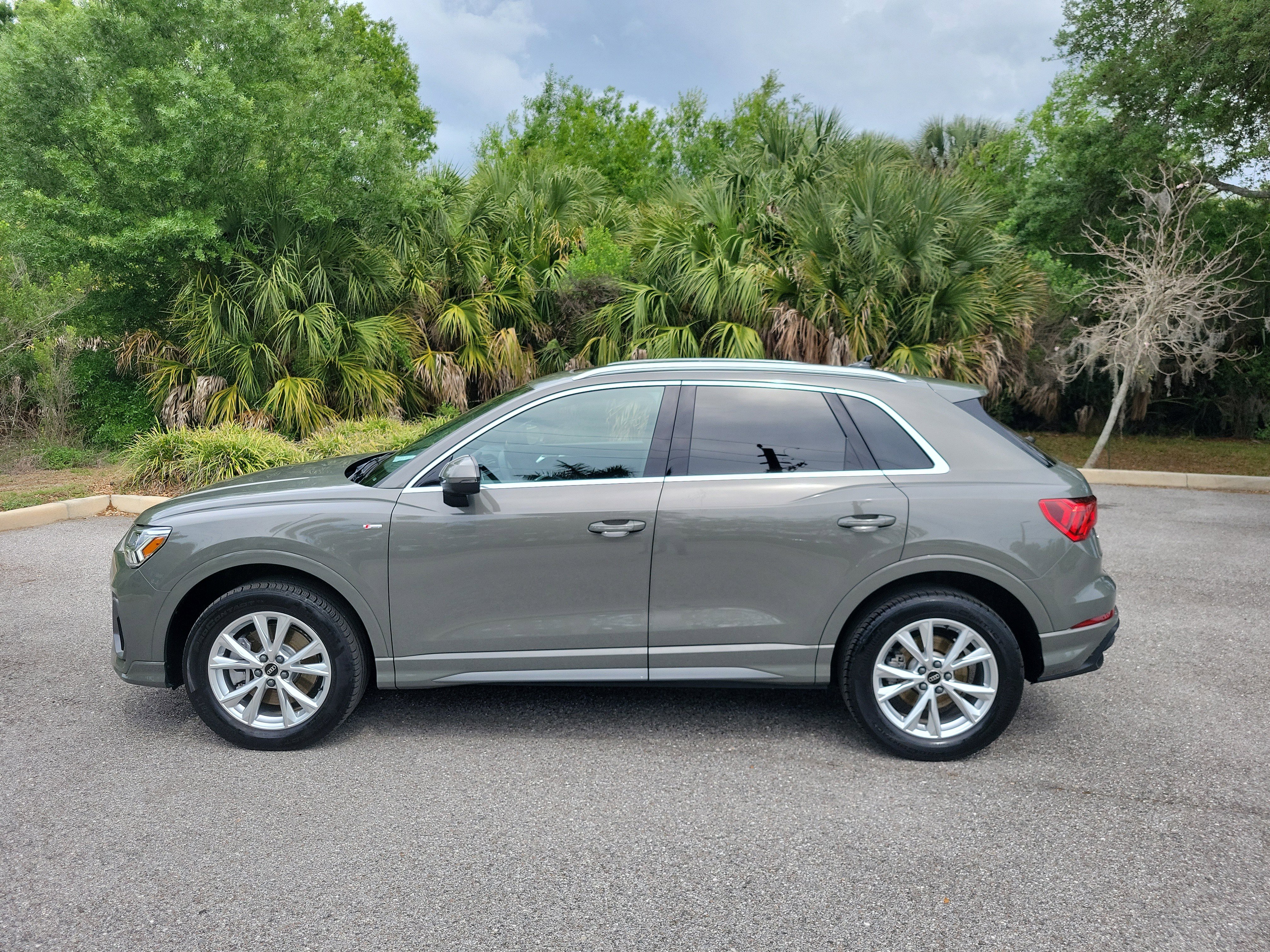 Certified 2023 Audi Q3 2.0T Premium Plus w/ Premium Plus Package AWD/4WD image 7