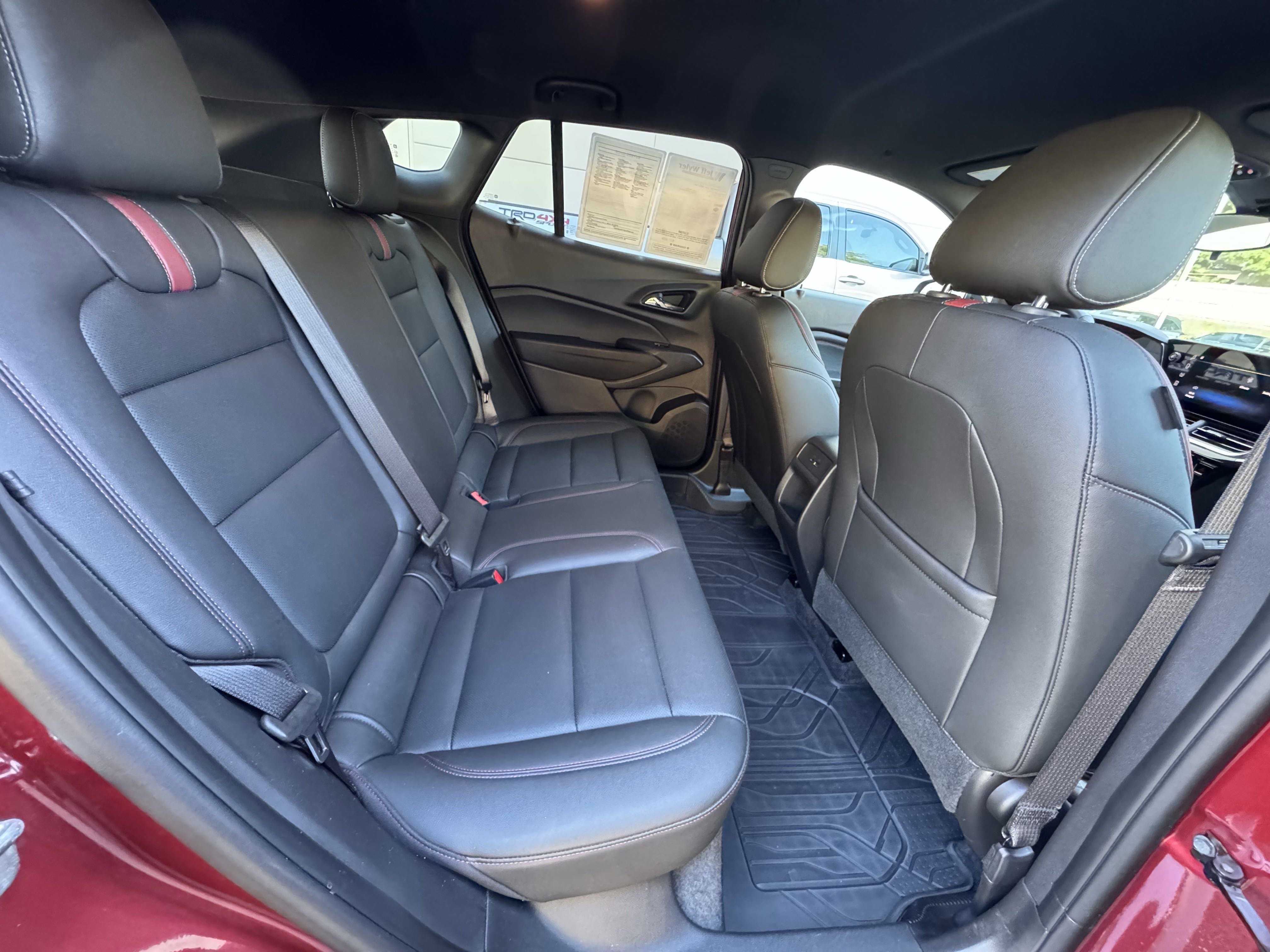 Used 2025 Chevrolet Trax RS w/ Driver Confidence Package image 27