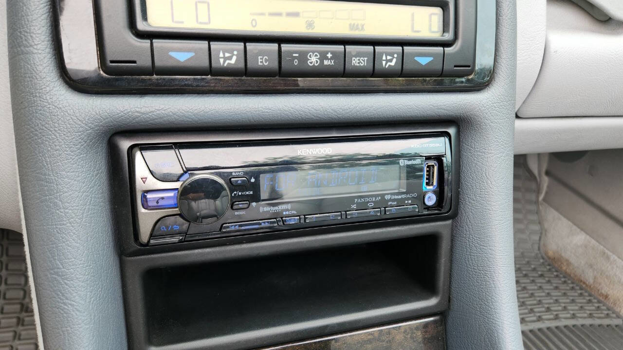 Used 2001 Mercedes-Benz CLK 430 Cabriolet image 45