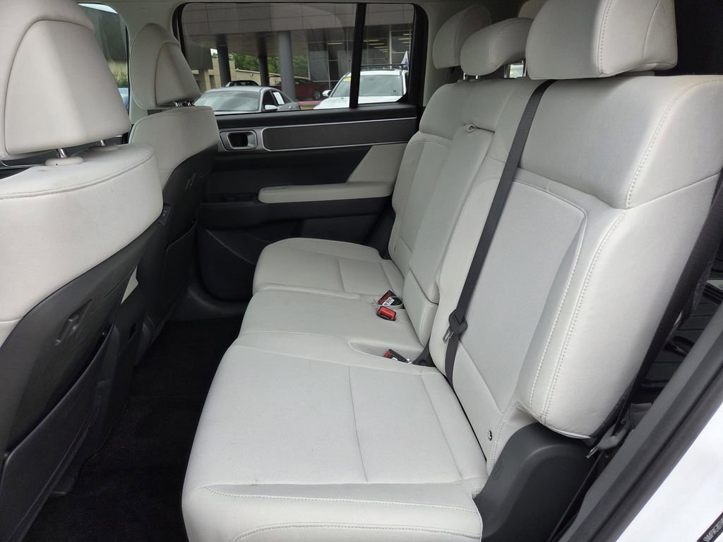 Used 2026 Hyundai Santa Fe SE FWD image 18