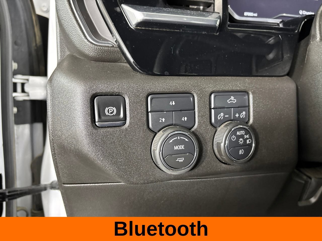 Used 2025 Chevrolet Silverado 2500 LT w/ Convenience Package AWD/4WD image 11