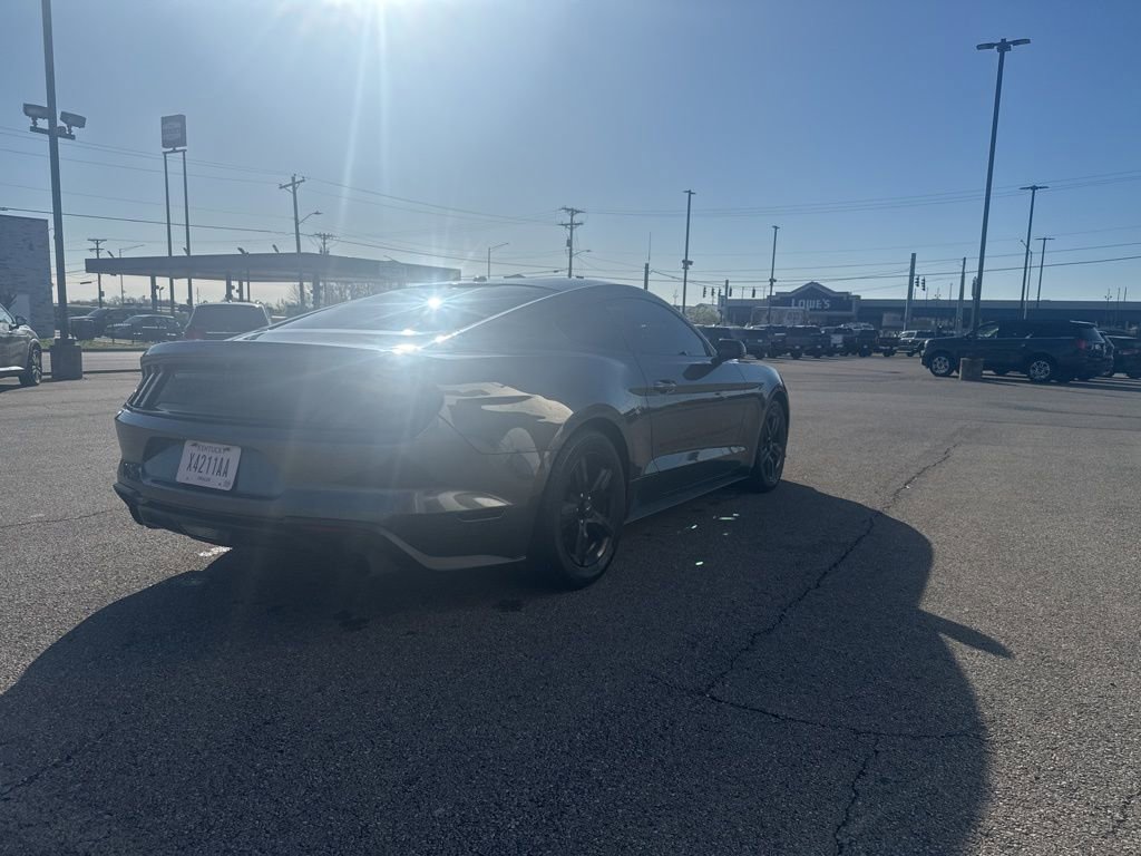 Used 2019 Ford Mustang Coupe image 9