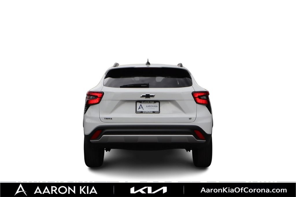Used 2026 Chevrolet Trax LT w/ Driver Confidence Package FWD image 5