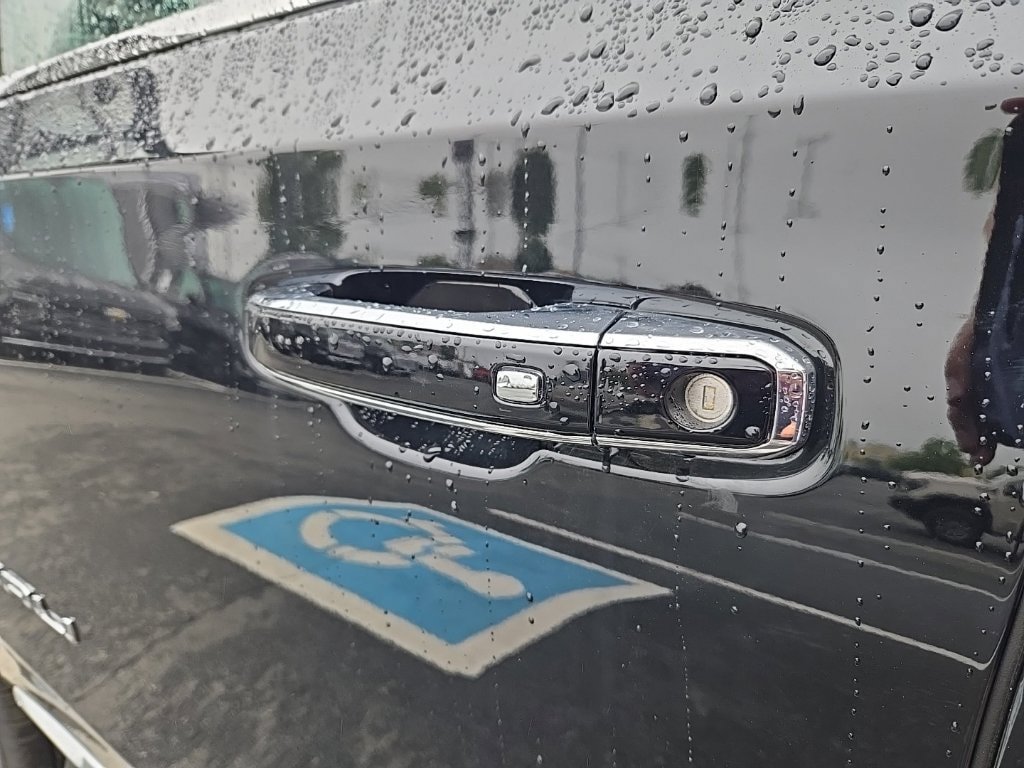 New 2026 GMC Yukon Denali AWD/4WD image 11