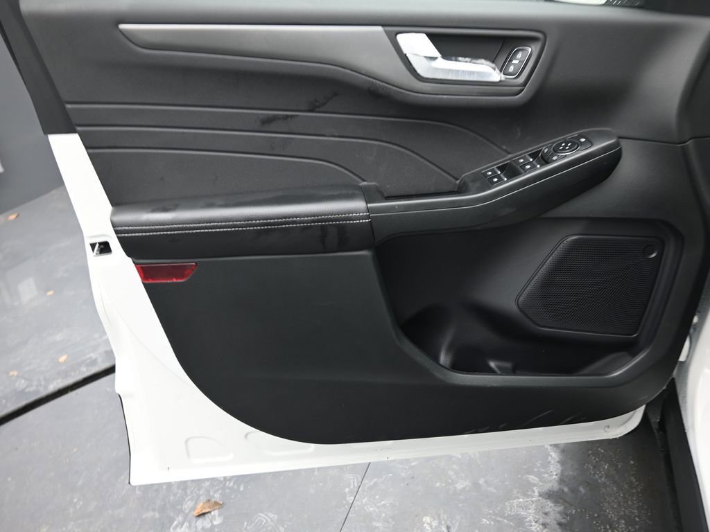 New 2026 Ford Escape SE FWD image 15