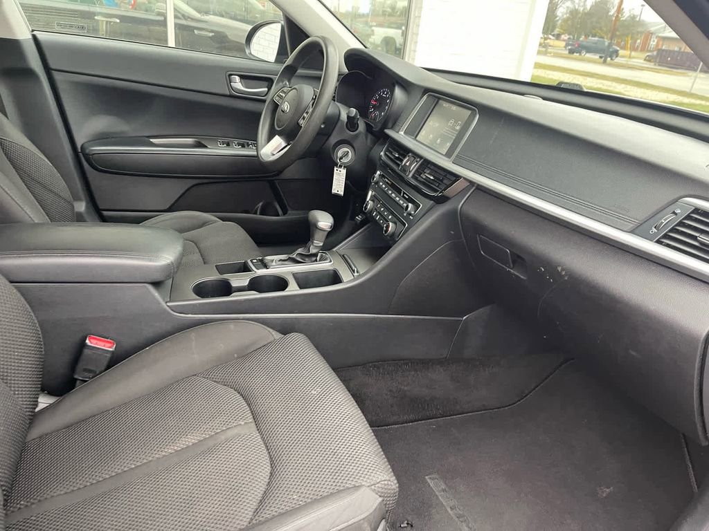 Used 2020 Kia Optima LX image 10