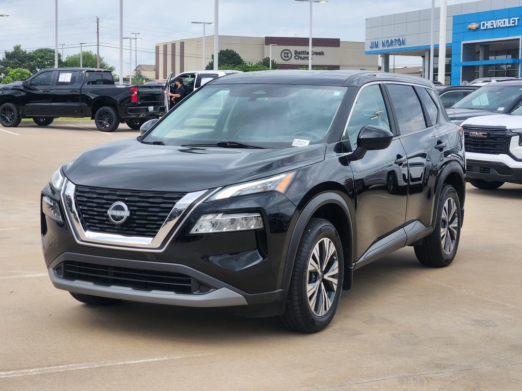Used 2023 Nissan Rogue SV FWD video 4
