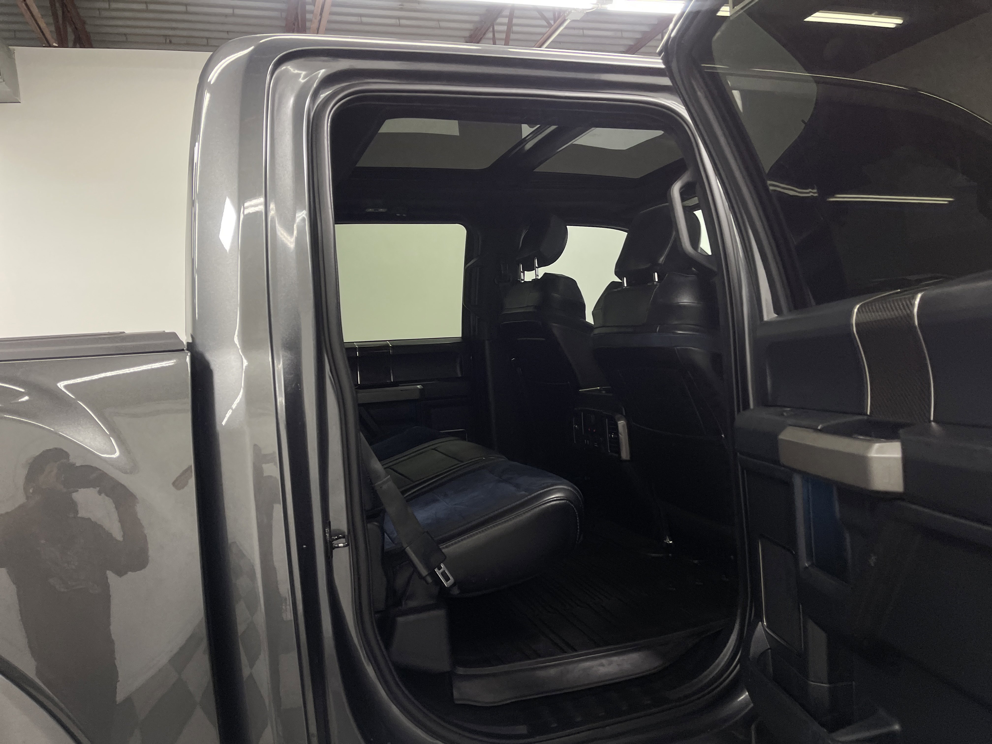 Used 2020 Ford F150 Raptor w/ Equipment Group 802A Luxury AWD/4WD image 19