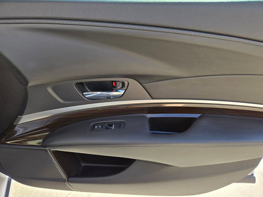 Certified 2016 Acura RLX w/ Technology Package image 22