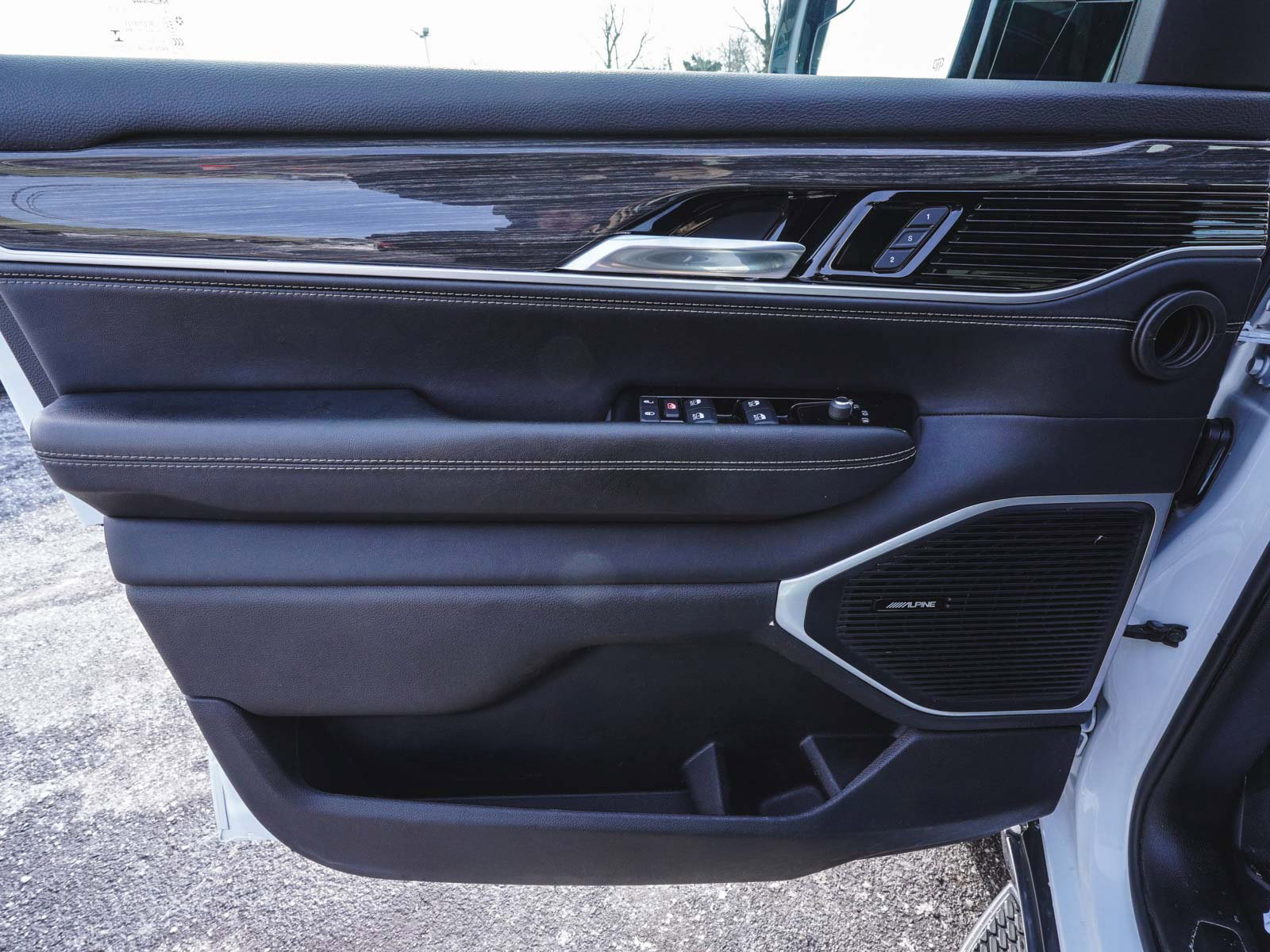 Used 2022 Jeep Wagoneer Series II image 9