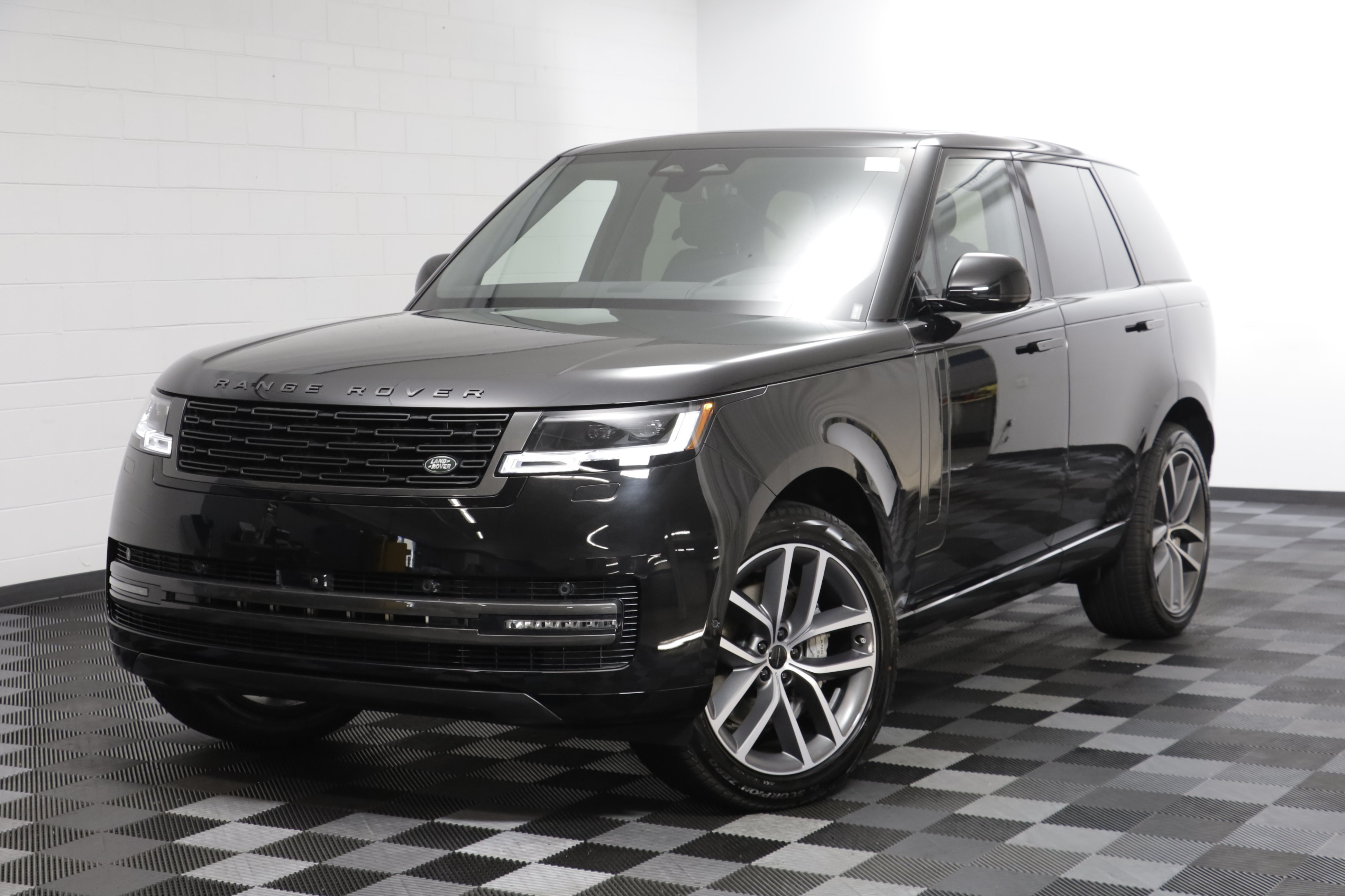 New 2026 Land Rover Range Rover SE AWD/4WD image 1