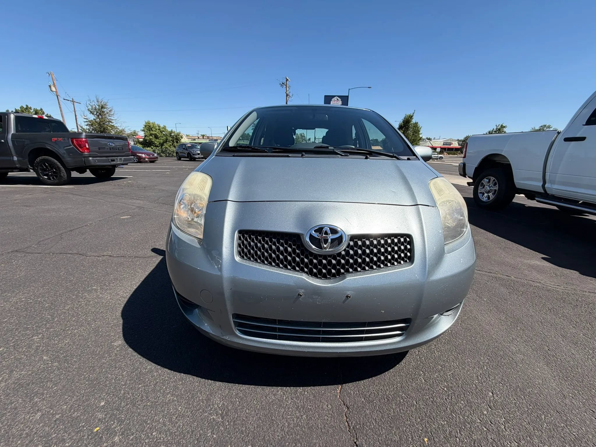 Used 2007 Toyota Yaris 2-Door Hatchback FWD image 3