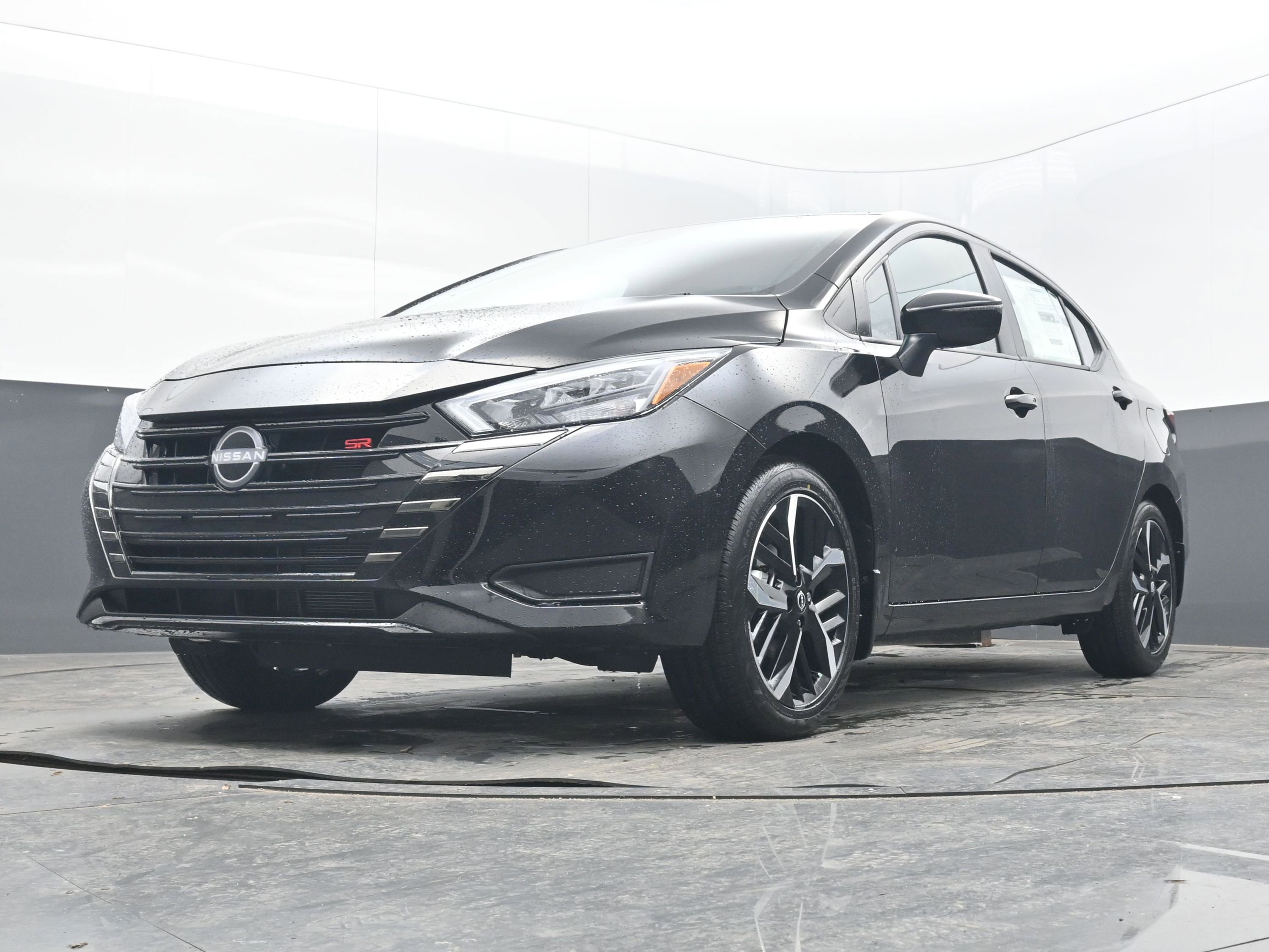 New 2025 Nissan Versa SR image 24