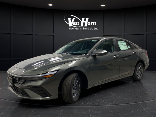 New 2026 Hyundai Elantra Hybrid FWD image 3