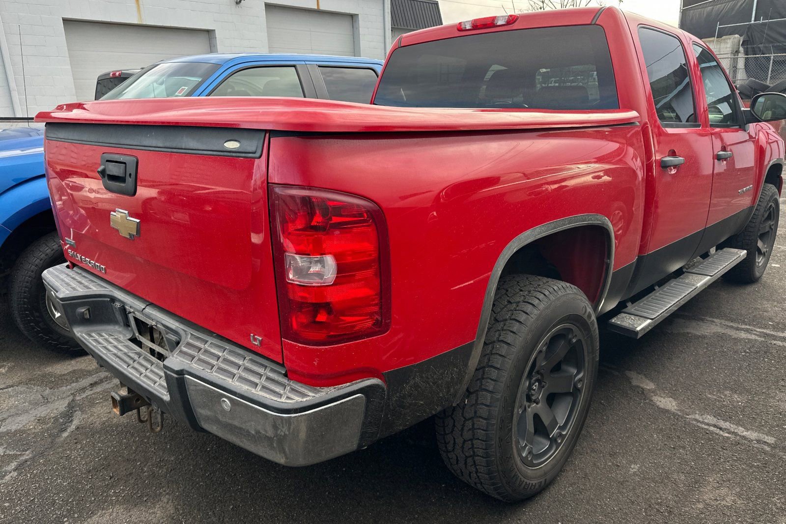 Used 2010 Chevrolet Silverado 1500 LT w/ Max Trailering Pack image 2
