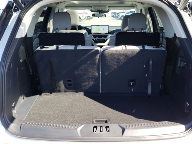 New 2026 Ford Explorer Active w/ Active Comfort Package image 8