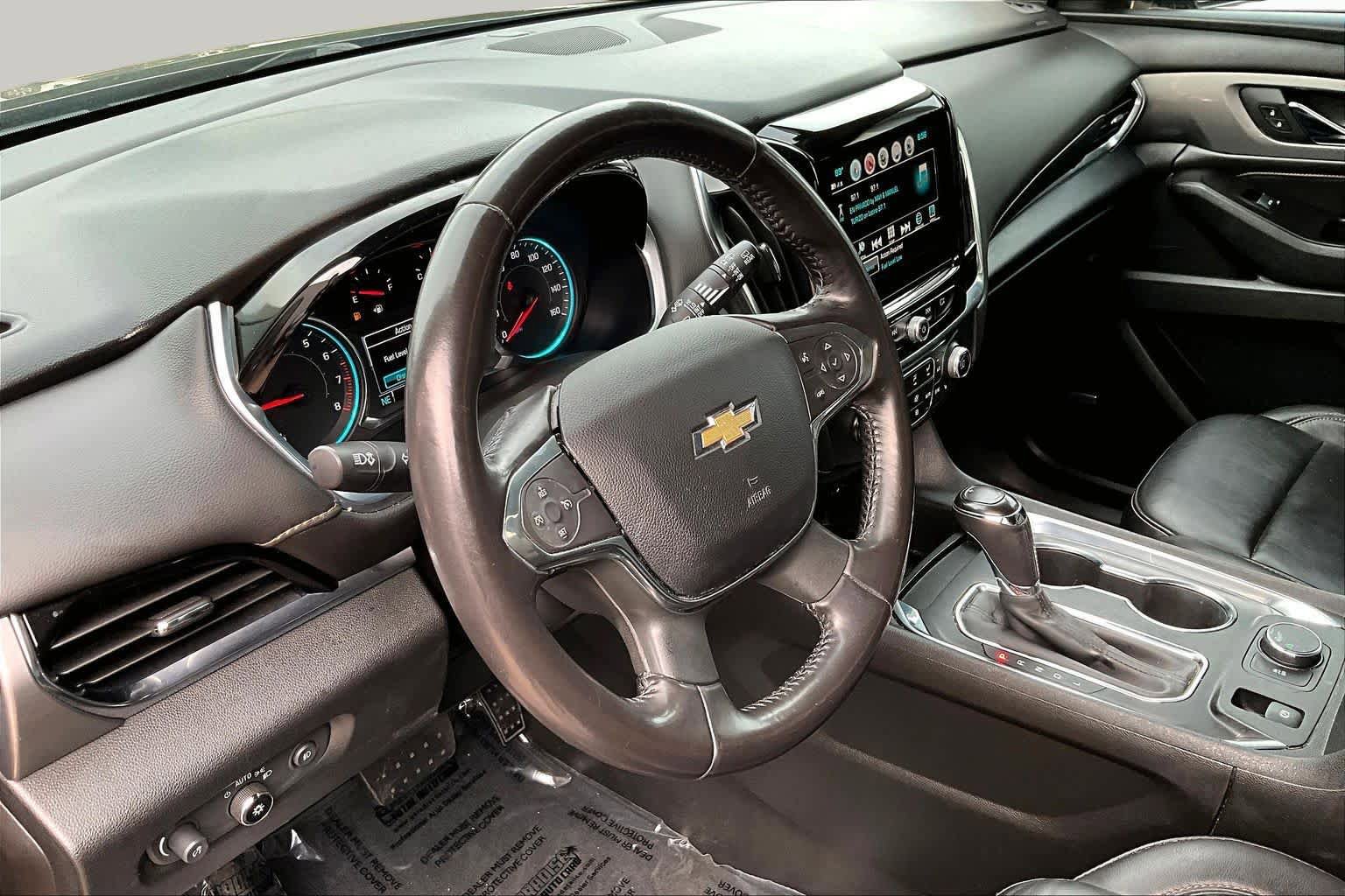Used 2018 Chevrolet Traverse LT FWD image 17