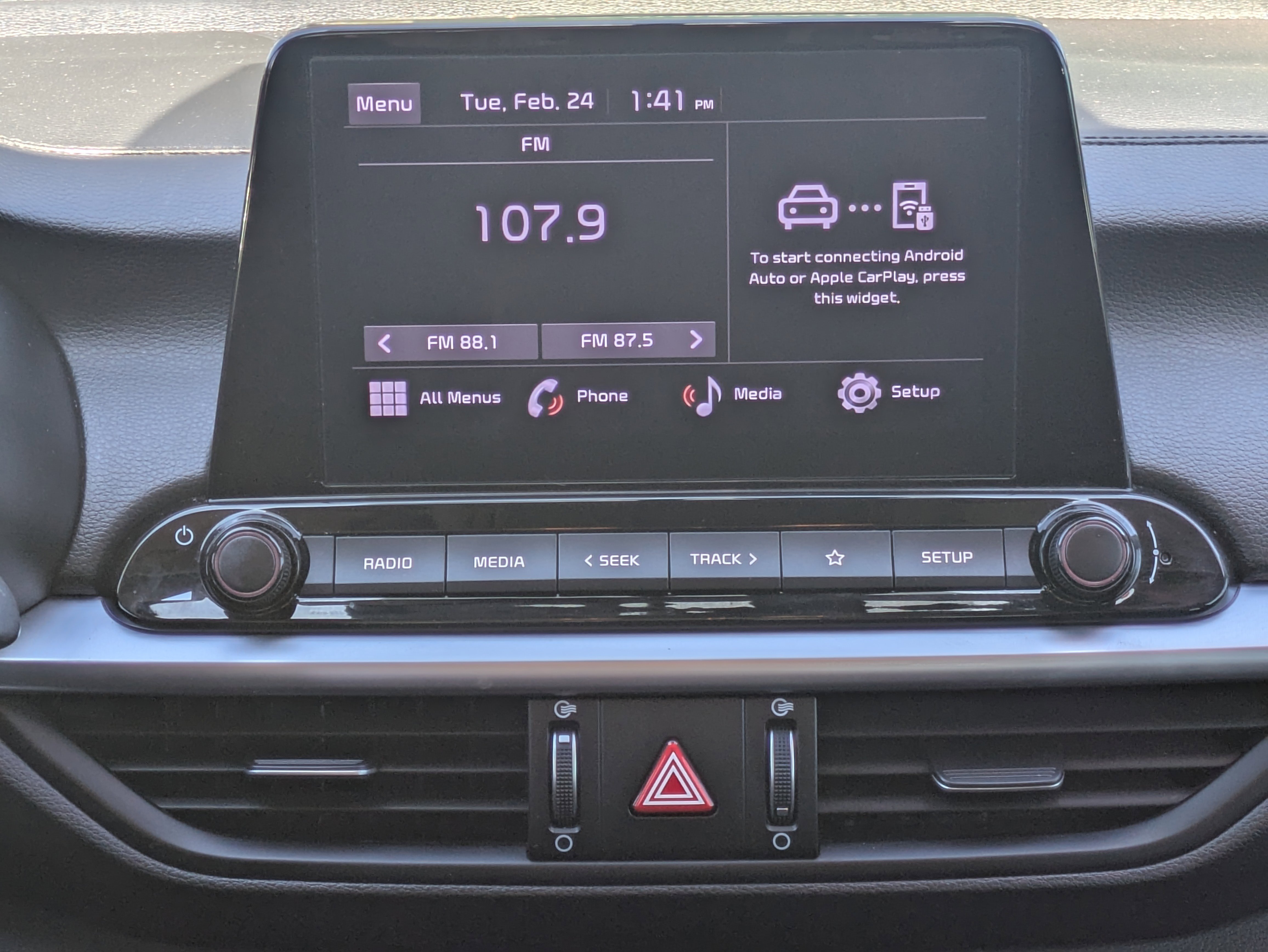 Certified 2022 Kia Forte Sedan image 17