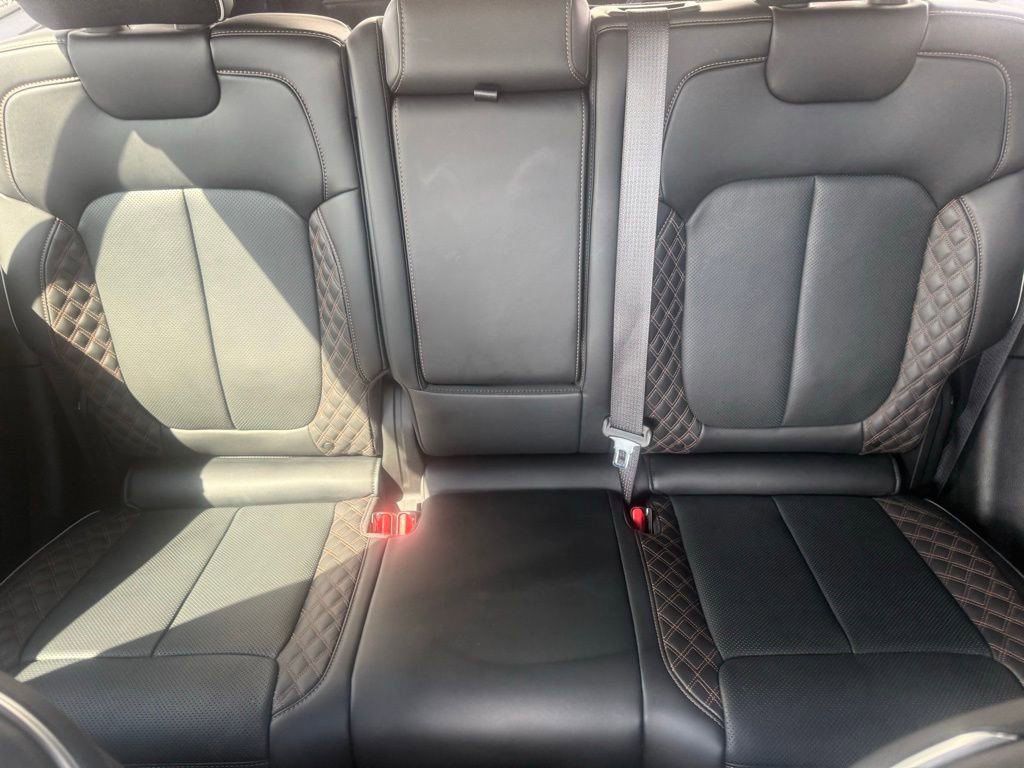 Used 2022 Jeep Grand Cherokee Summit AWD/4WD image 33