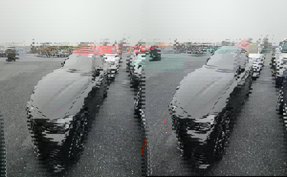 Used 2023 BMW 440i xDrive Coupe w/ Premium Package image 2