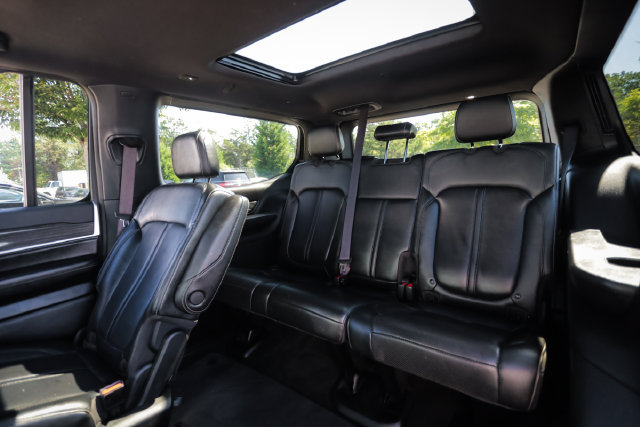 Used 2022 Jeep Wagoneer Series III w/ Premium Group I AWD/4WD image 79