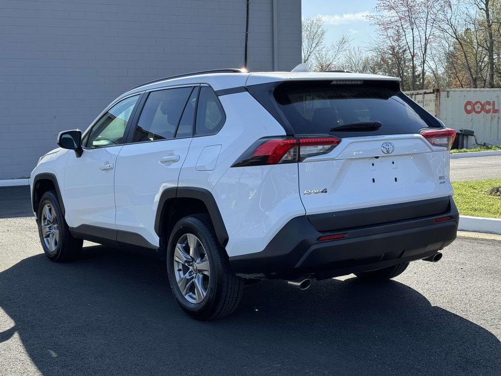 Used 2024 Toyota RAV4 XLE AWD/4WD image 23