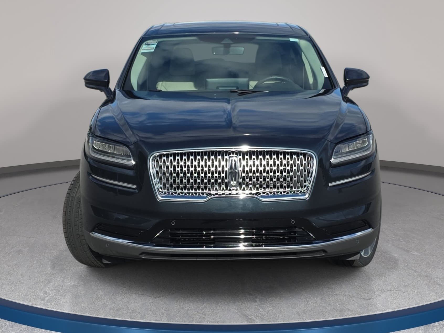 Used 2023 Lincoln Nautilus Reserve w/ Equipment Group 201A AWD/4WD image 2
