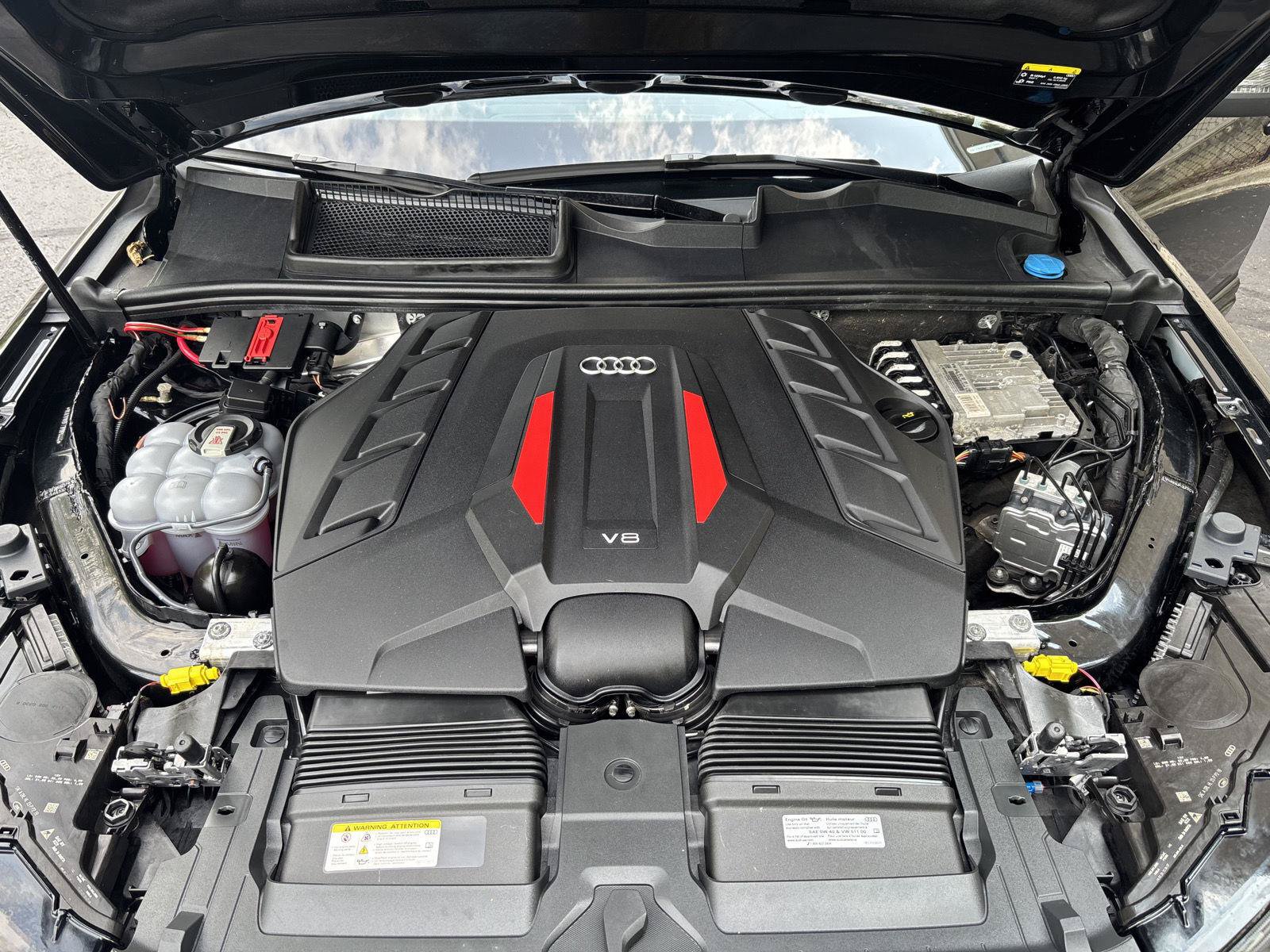 Used 2023 Audi SQ7 Prestige AWD/4WD image 30