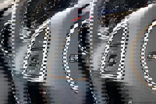 Used 2023 Chevrolet Camaro LT w/ Technology Package image 18