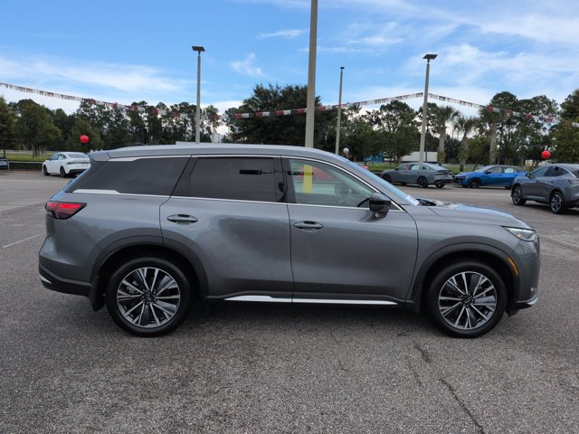 Used 2026 INFINITI QX60 Luxe w/ Cargo Package FWD image 3