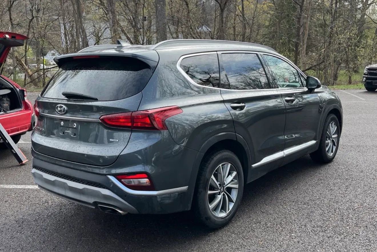 Used 2019 Hyundai Santa Fe SEL AWD/4WD image 3