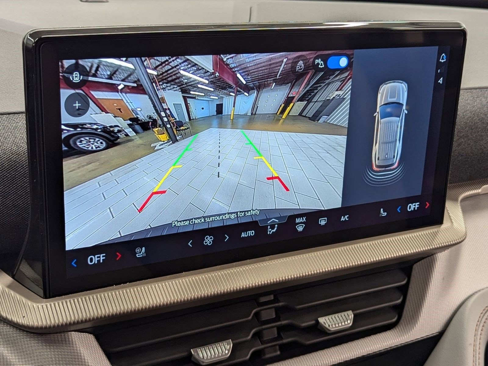 New 2026 Ford Explorer Active w/ Active Comfort Package image 29