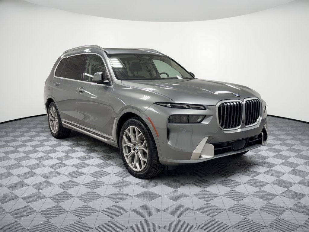 Used 2024 BMW X7 xDrive40i AWD/4WD image 7