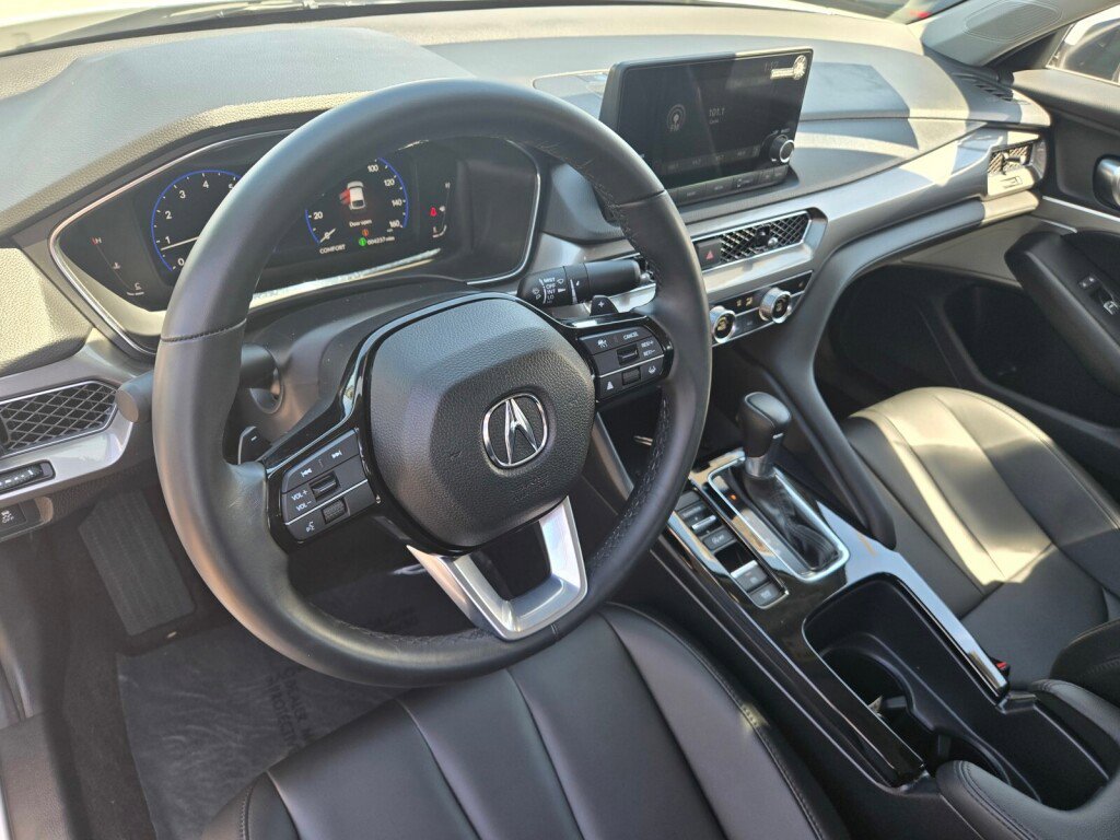 Used 2025 Acura Integra FWD image 12