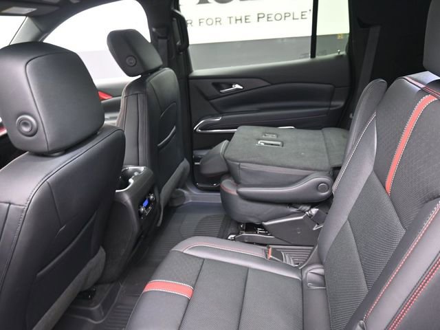 New 2026 Chevrolet Traverse RS w/ LPO, Floor Liner Package image 10