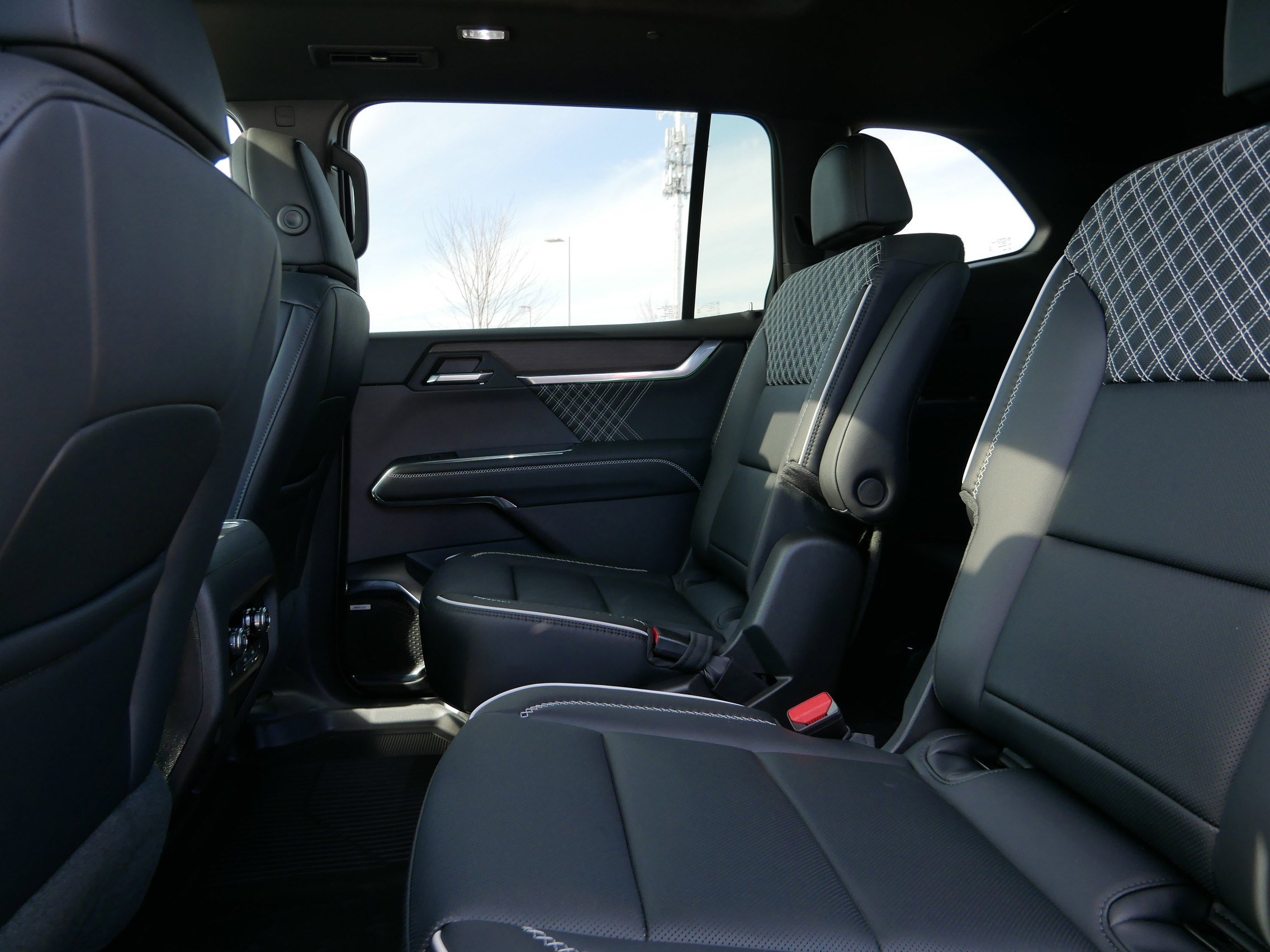 New 2026 GMC Acadia Denali w/ Super Cruise Package image 5