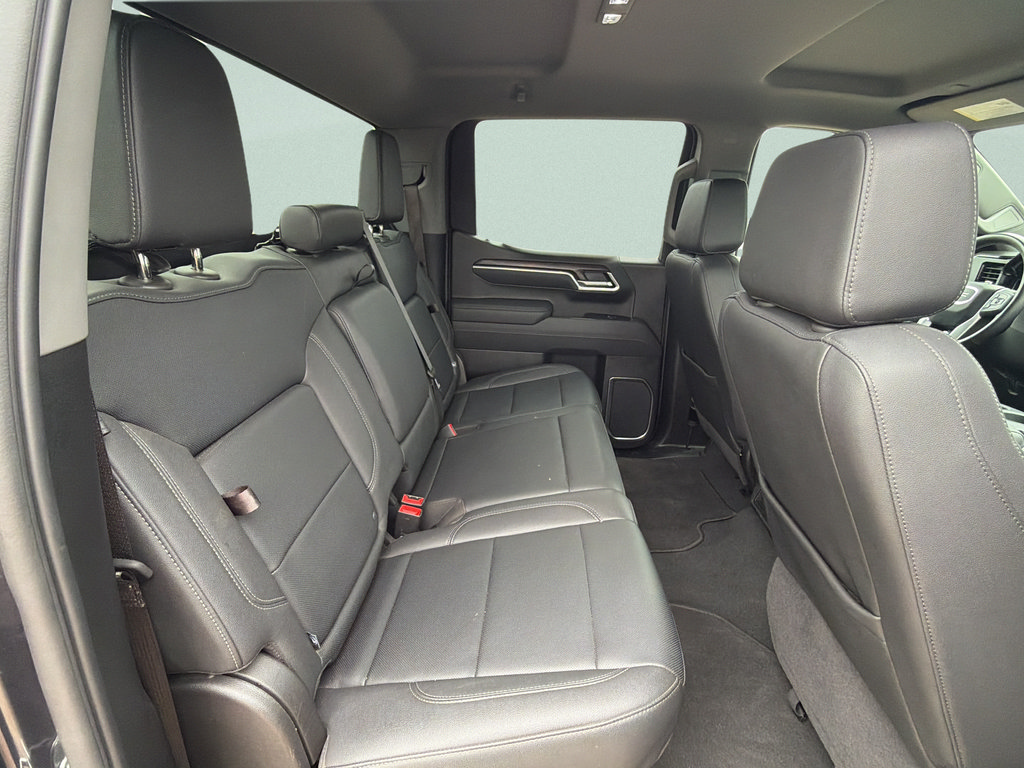 Used 2025 GMC Sierra 1500 SLT AWD/4WD image 12