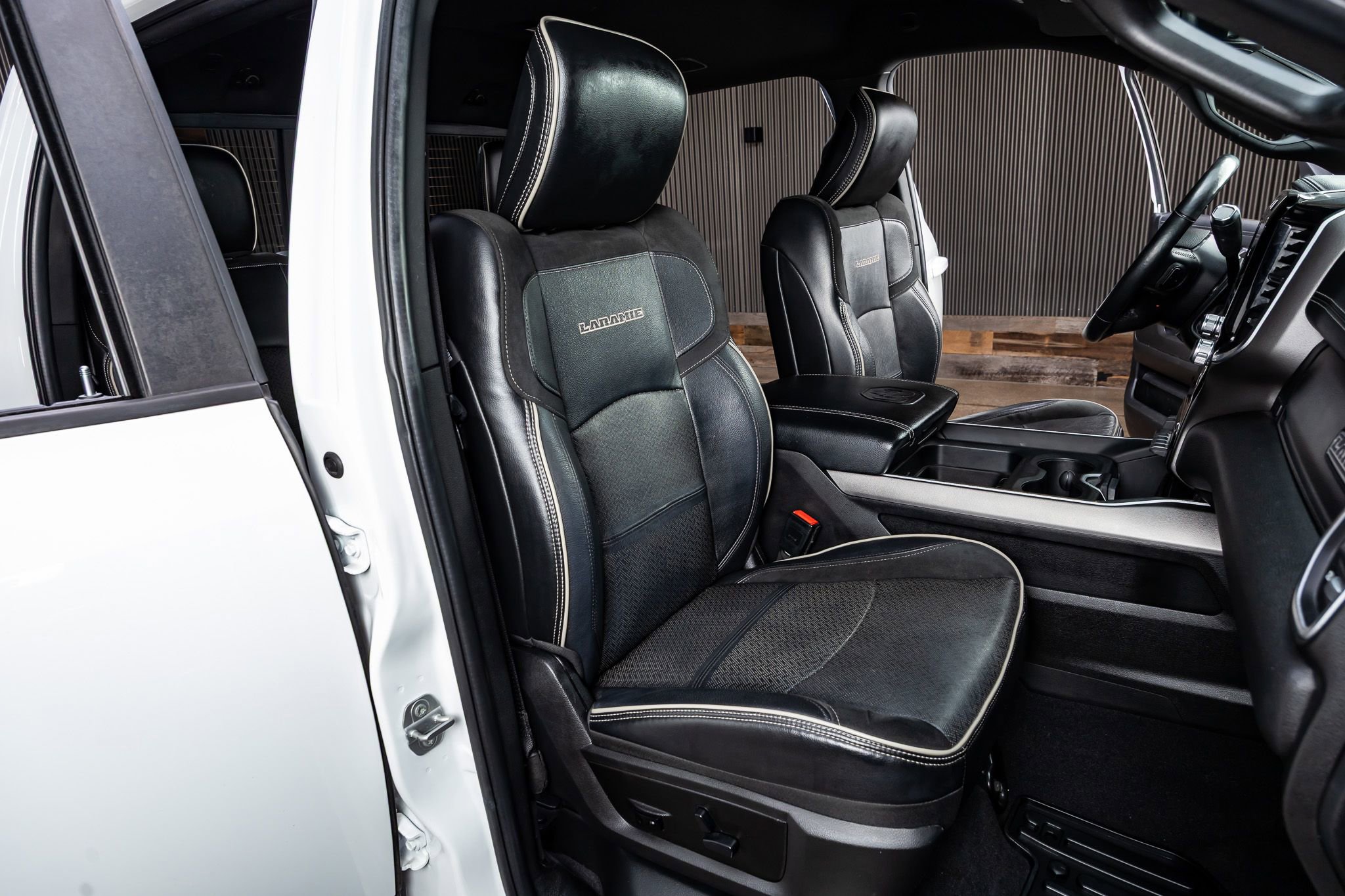 Used 2020 RAM 2500 Laramie image 30