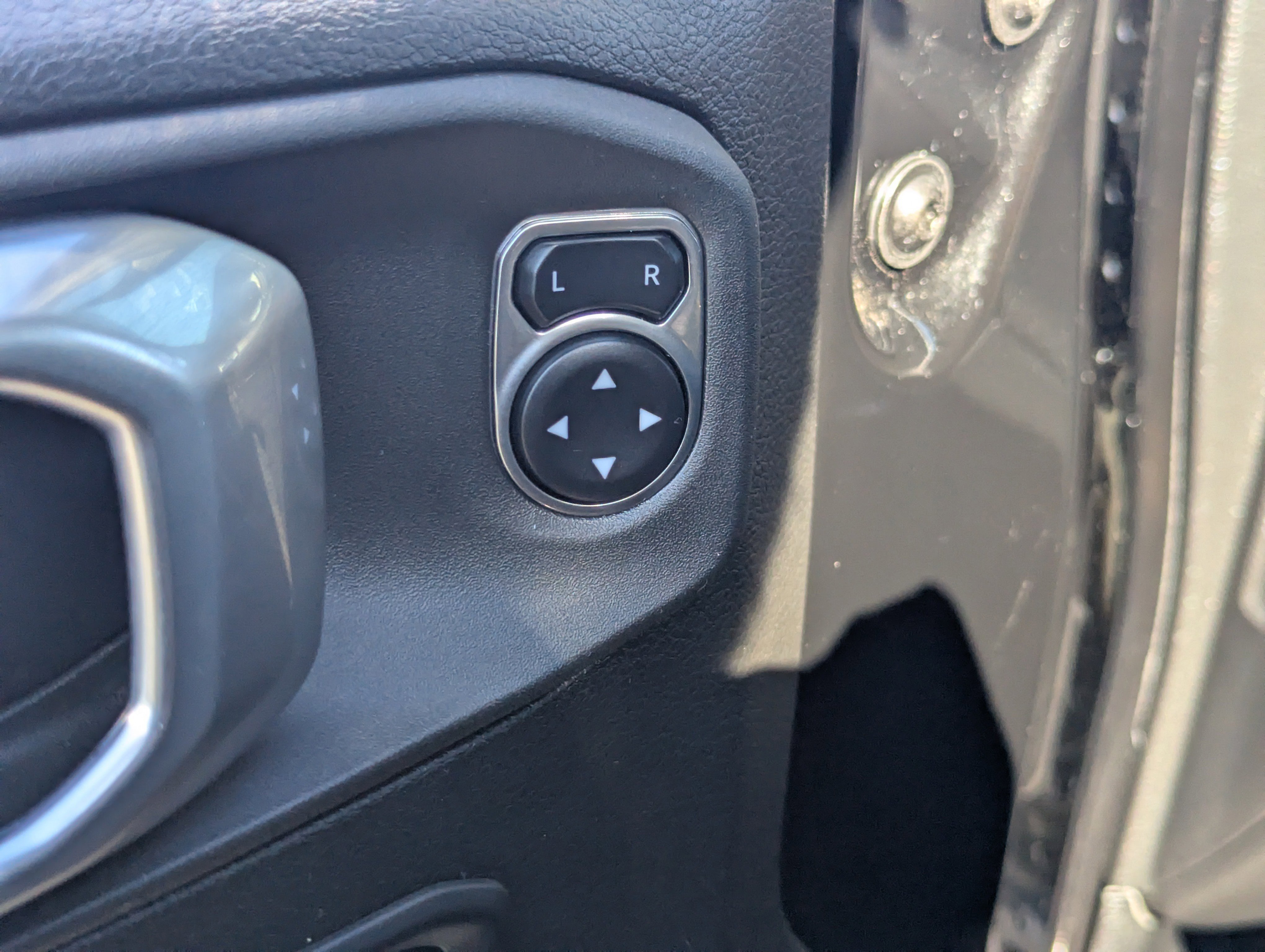 Used 2025 Jeep Gladiator Sport image 21