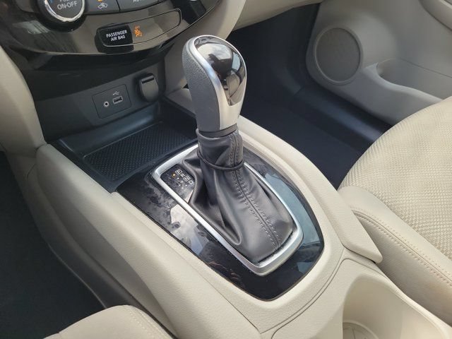 Certified 2021 Nissan Rogue Sport SV FWD image 33
