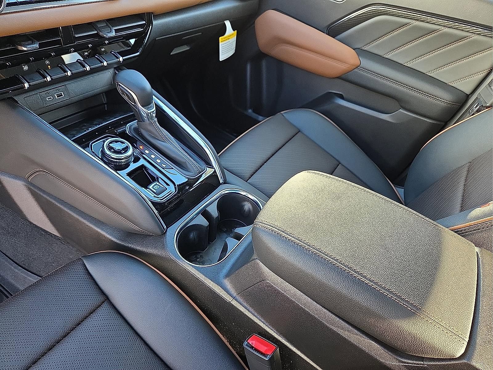 New 2026 GMC Canyon AT4 w/ Technology Plus Package AWD/4WD image 25