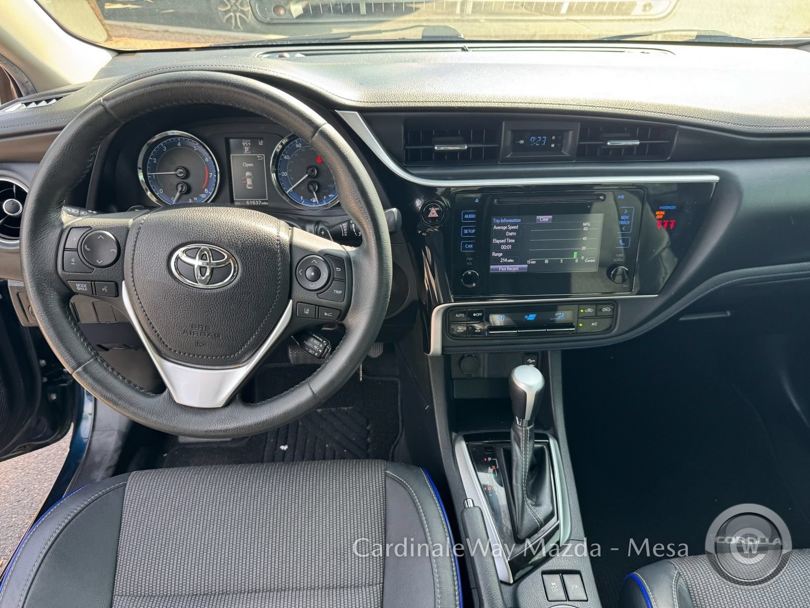 Used 2019 Toyota Corolla SE w/ Carpet Mat Package (TMS) FWD image 17
