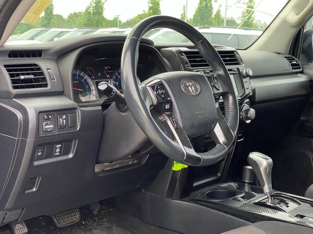 Used 2018 Toyota 4Runner TRD Off-Road AWD/4WD image 9