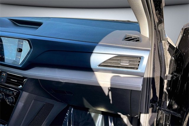 Used 2024 Volkswagen Taos SE image 26