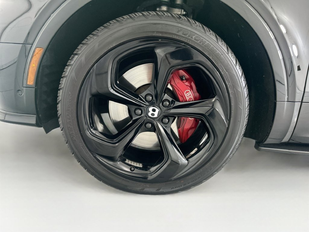 Certified 2022 Bentley Bentayga AWD/4WD image 29