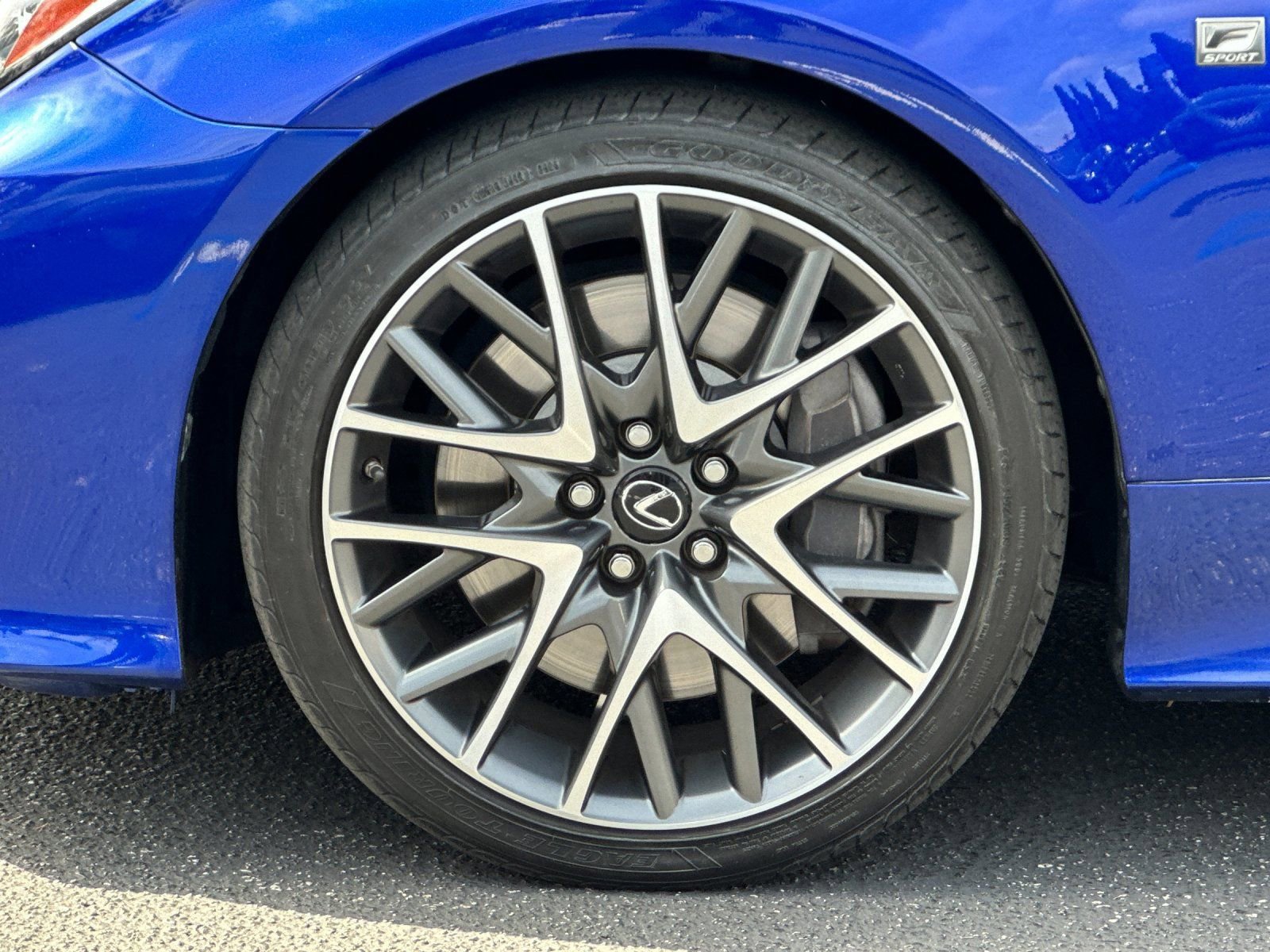 Used 2016 Lexus RC 200t image 32